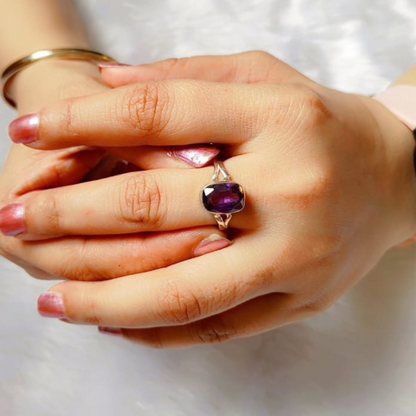 Blue sapphire silver ring (Neelam)